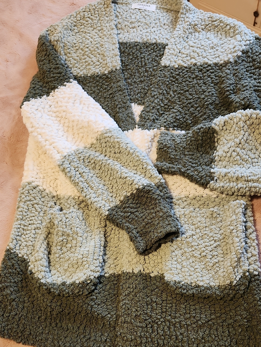 Zenana Outfitters Olive Green & Cream Plush Colorblock Cardigan